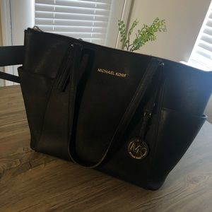 Make offer! Michael Kors tote bag (USED condition)